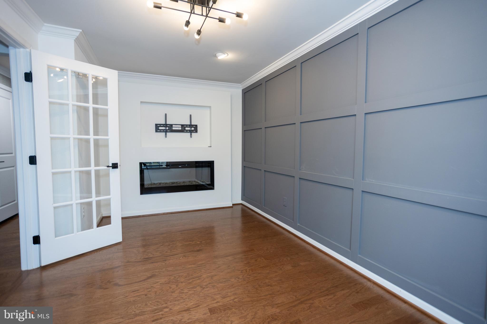 2023 Serviceberry Road Dumfries, VA 22026 - Photo 4 of 55 Office