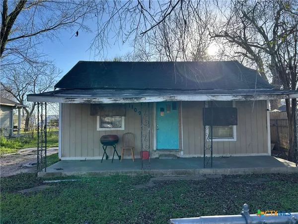 $45,000 | 1109 East Power Avenue, Victoria, TX 77901