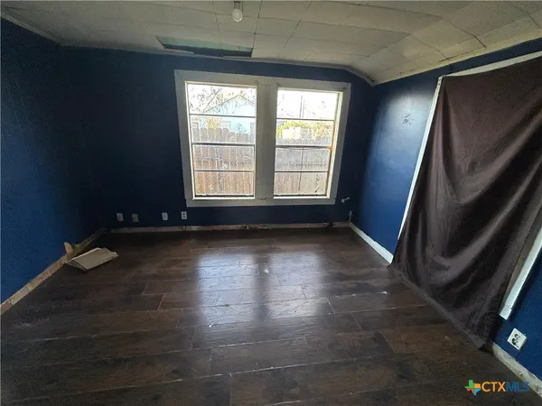 $45,000 | 1109 East Power Avenue, Victoria, TX 77901