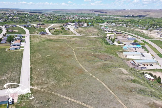 $79,900 | 556 Emigrant Drive, Glenrock, WY 82637