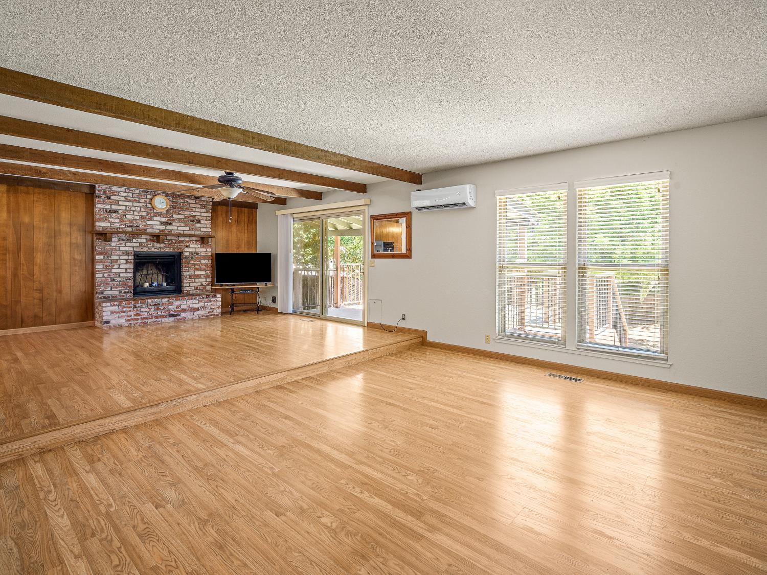 3591 Cambridge Road Cameron Park, CA 95682 - Photo 6 of 20 Gallery Image 6
