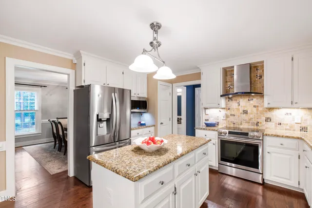 $949,000 | 101 Loch Haven Lane, Cary, NC 27518