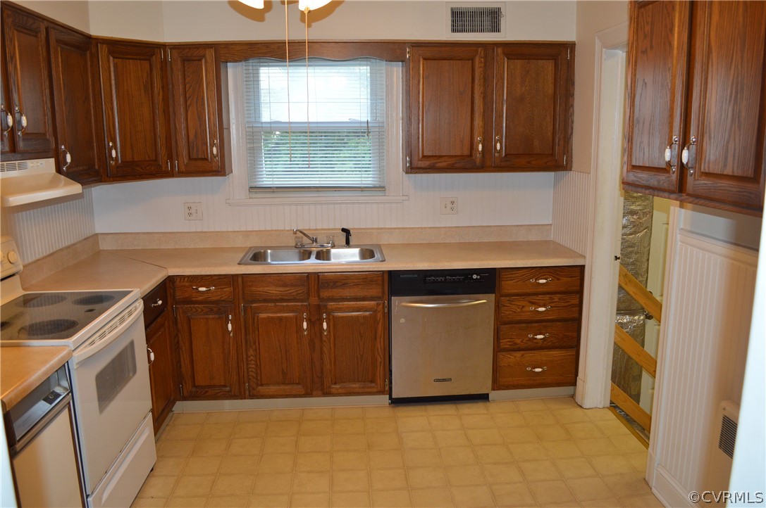 2825 Dumbarton Road Henrico, VA 23228 - Photo 12 of 50