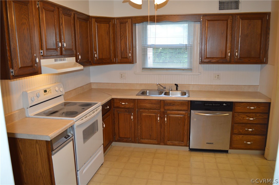 2825 Dumbarton Road Henrico, VA 23228 - Photo 13 of 50