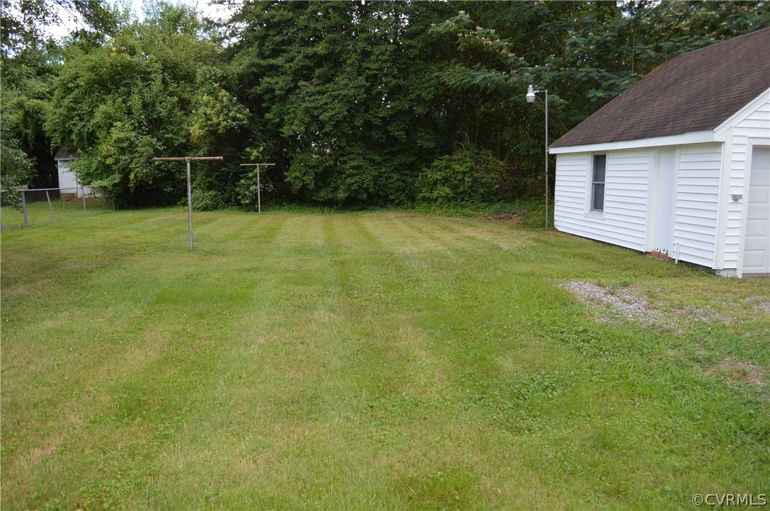 2825 Dumbarton Road Henrico, VA 23228 - Photo 46 of 50 back yard