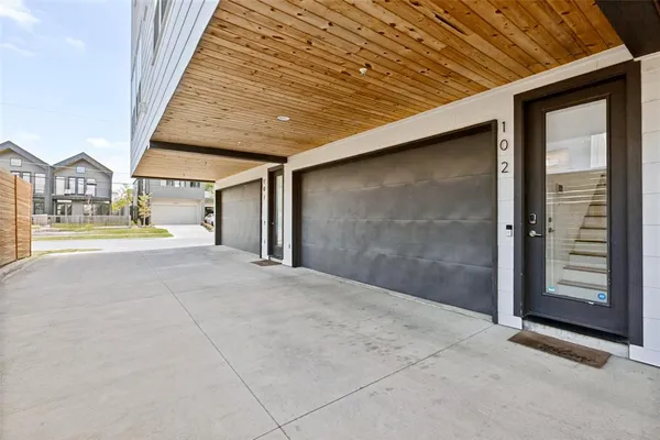 $3,200 | 2319 Kirby Street, Unit 102, Dallas, TX 75204