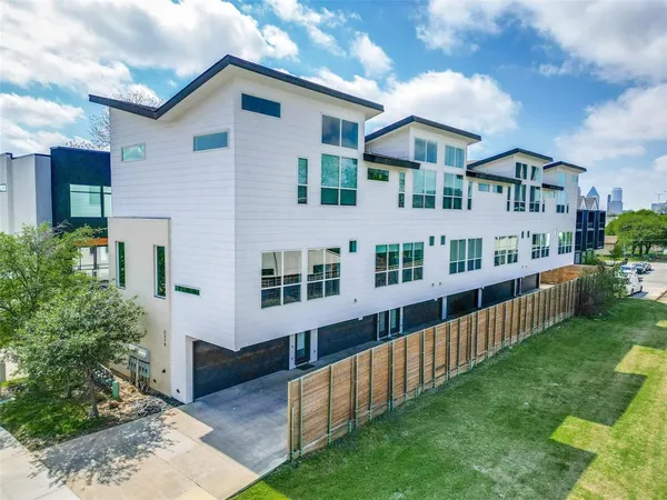 $3,200 | 2319 Kirby Street, Unit 102, Dallas, TX 75204