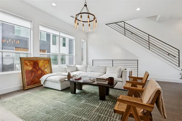 $3,200 | 2319 Kirby Street, Unit 102, Dallas, TX 75204