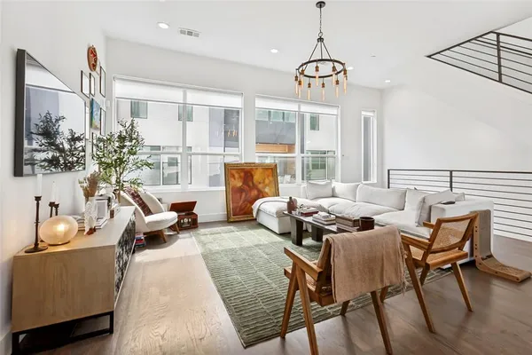 $3,200 | 2319 Kirby Street, Unit 102, Dallas, TX 75204