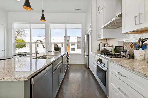 $3,200 | 2319 Kirby Street, Unit 102, Dallas, TX 75204