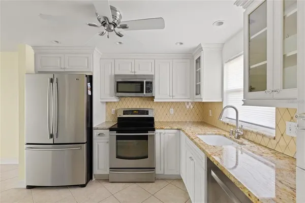 $1,850 | 4775 Cove Circle, Unit 202, St. Petersburg, FL 33708