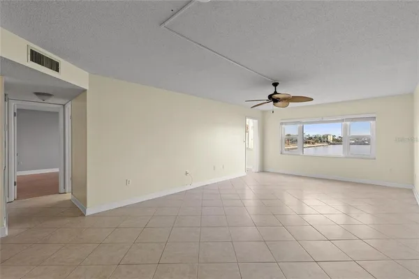 $1,850 | 4775 Cove Circle, Unit 202, St. Petersburg, FL 33708