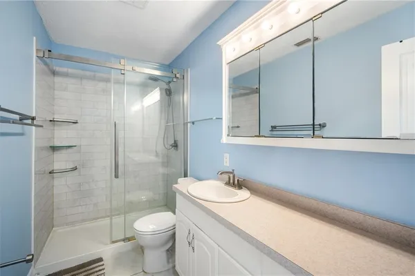 $2,295 | 3909 West Iowa Avenue, Tampa, FL 33616