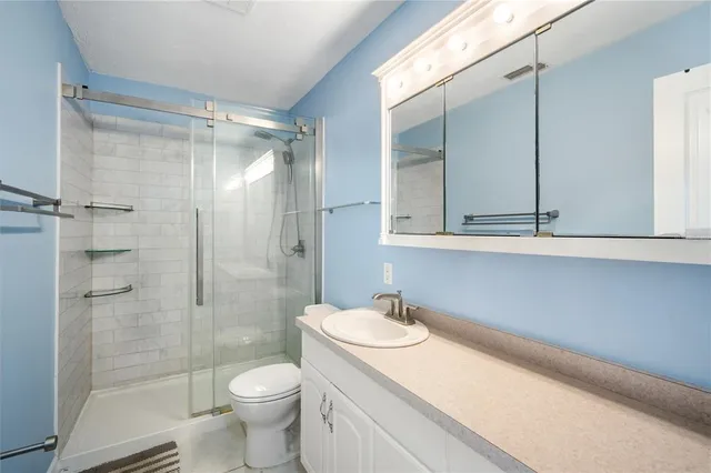 $2,495 | 3909 West Iowa Avenue, Tampa, FL 33616