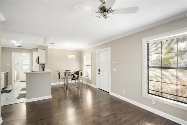 $2,295 | 3909 West Iowa Avenue, Tampa, FL 33616