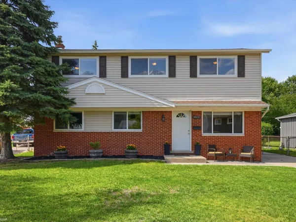 $415,000 | 8835 Royce Drive, Sterling Heights, MI 48313