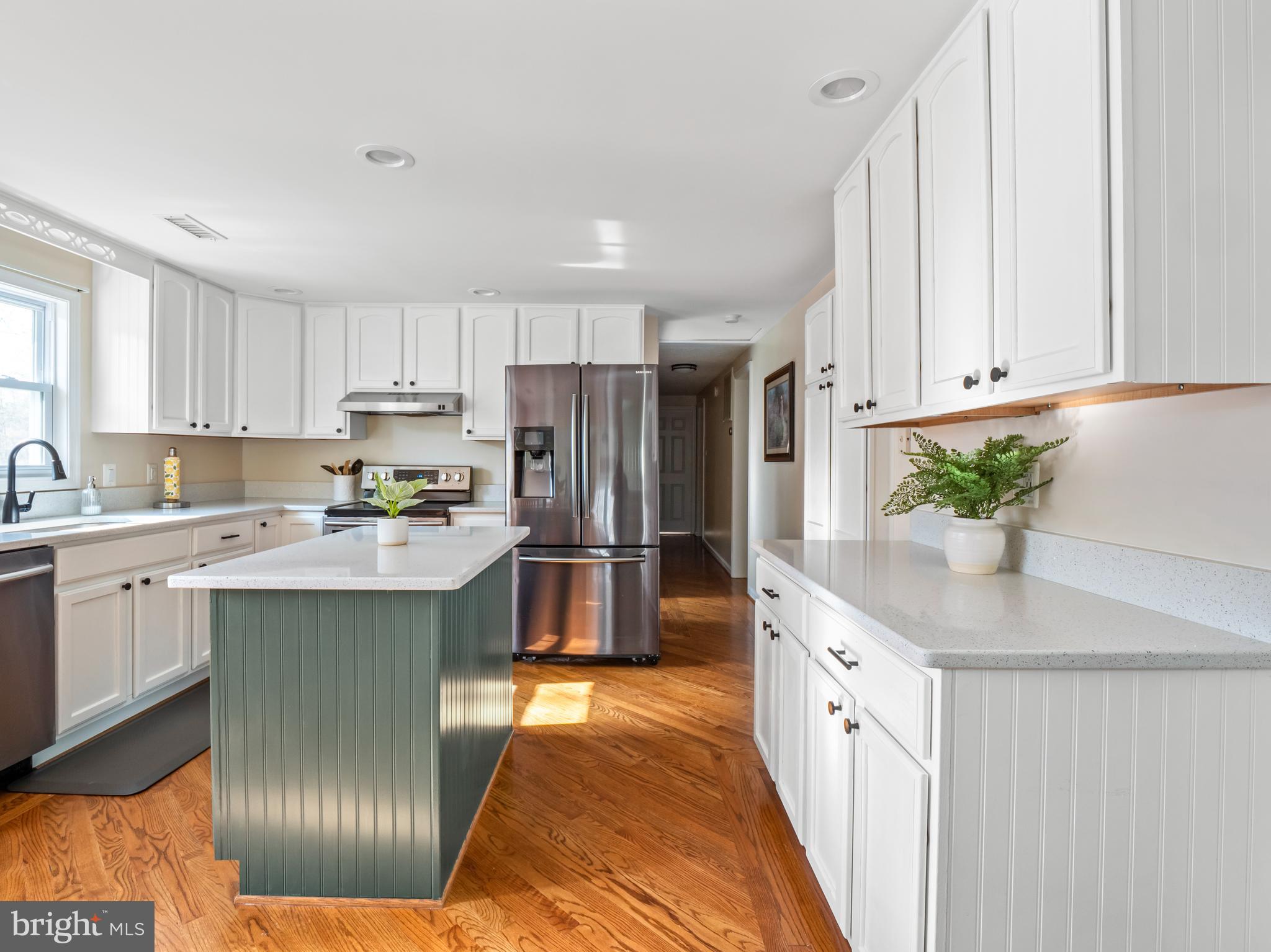 14533 Lightner Road Haymarket, VA 20169 - Photo 2 of 49 beautiful kitchen with gorgeous granite