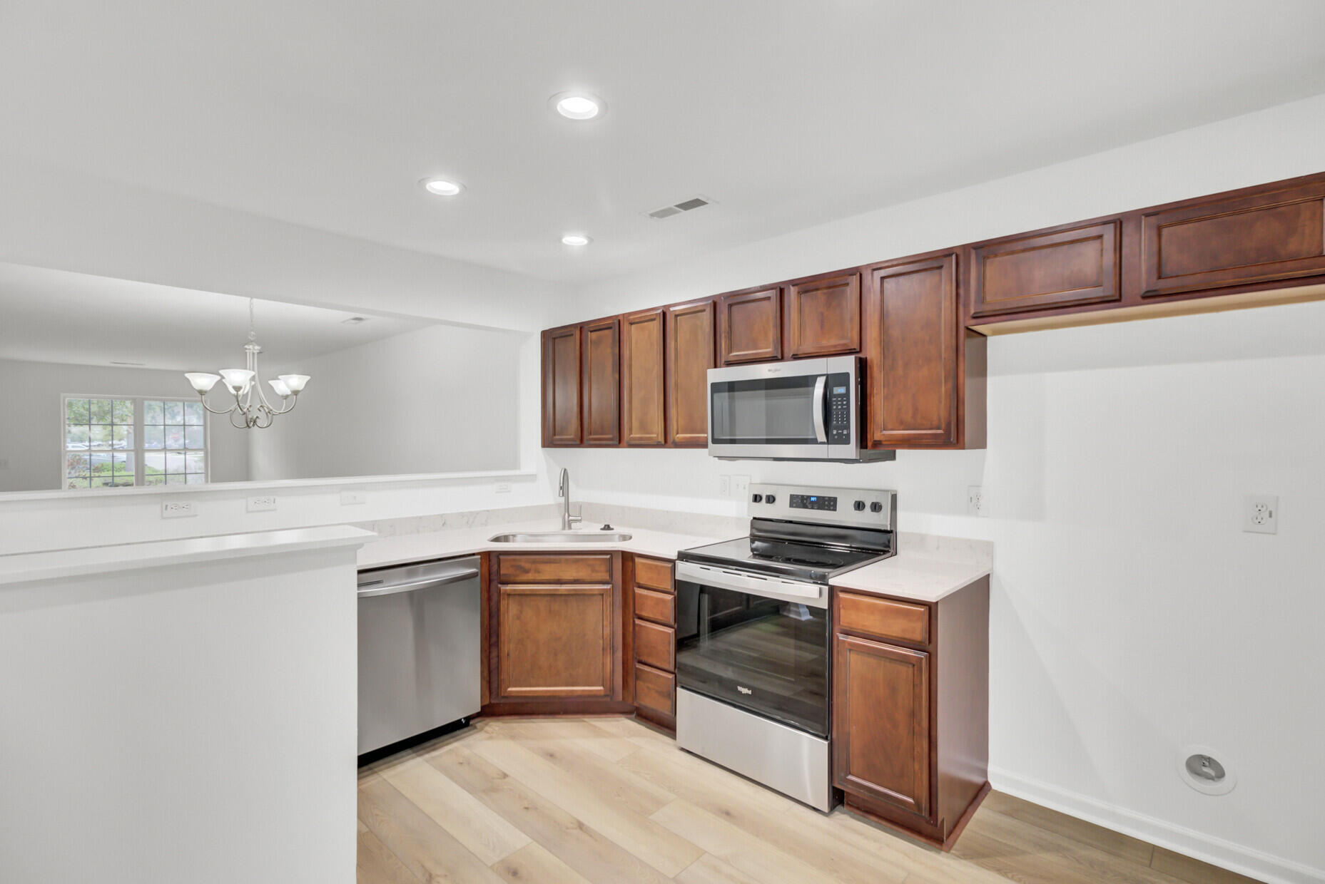 1402 Poplar Grove Place Summerville, SC 29483 - Photo 11 of 42 16_16_mls