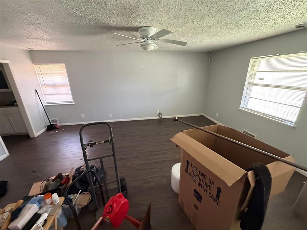 608 Donlee Road Lancaster, TX 75134 - Photo 7 of 17