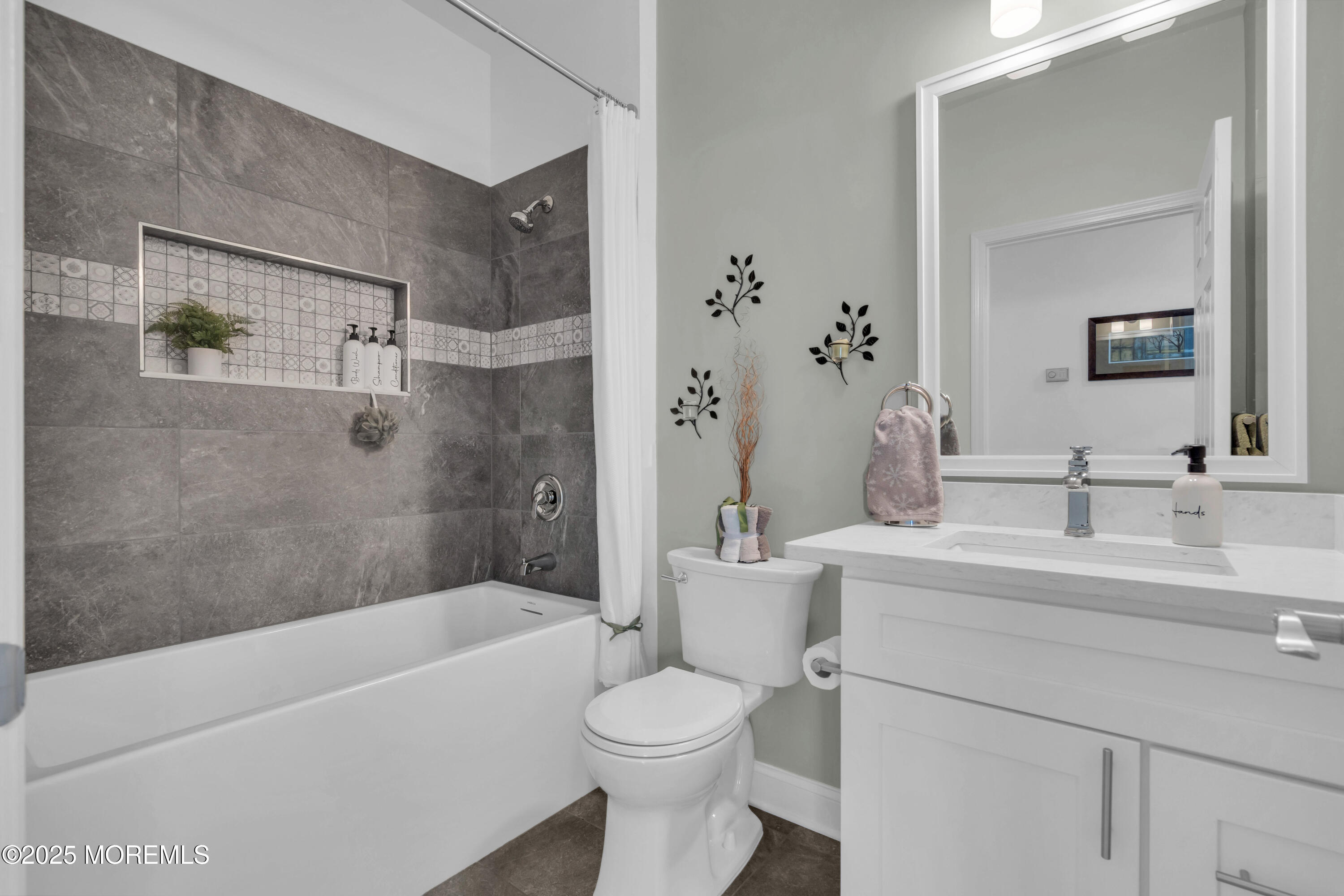 27 Molly Lane Brick, NJ 08723 - Photo 13 of 27 013_dsc06227_590