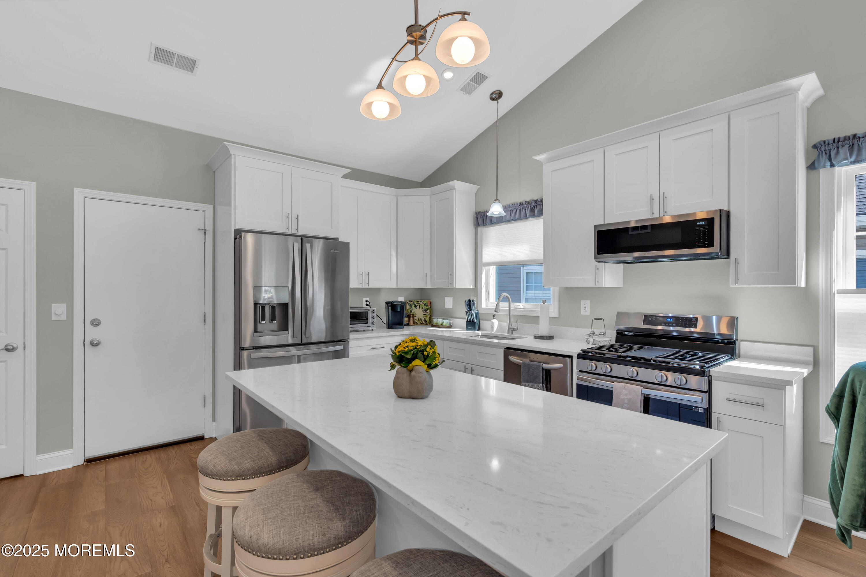 27 Molly Lane Brick, NJ 08723 - Photo 7 of 27 007_dsc06197_775