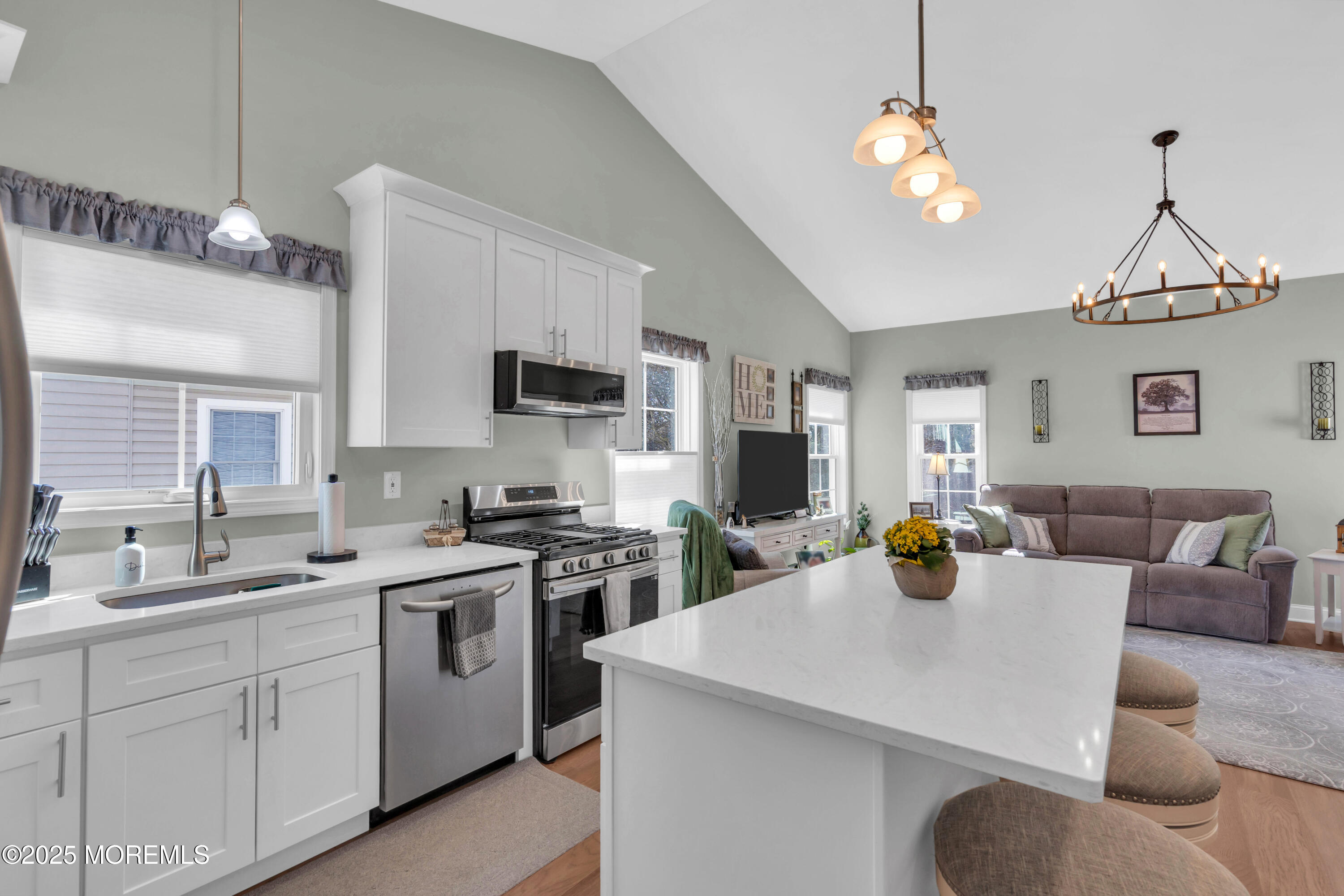 27 Molly Lane Brick, NJ 08723 - Photo 9 of 27 009_dsc06207_759