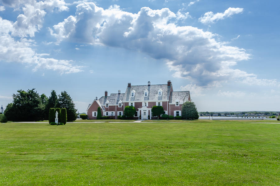 42 Robinwood Road Buzzards Bay, MA 02532 - Photo 3 of 39 a view of a building