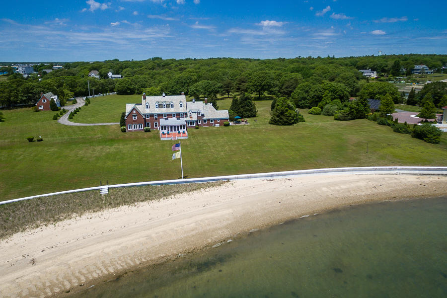 42 Robinwood Road Buzzards Bay, MA 02532 - Photo 37 of 39 a view of a stadium that has a big yard