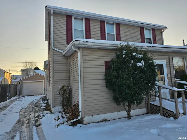 $97,000 | 318 Catherine Street, Pekin, IL 61554