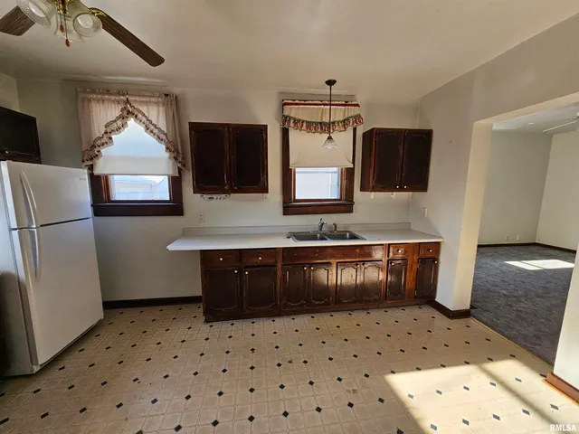 $97,000 | 318 Catherine Street, Pekin, IL 61554