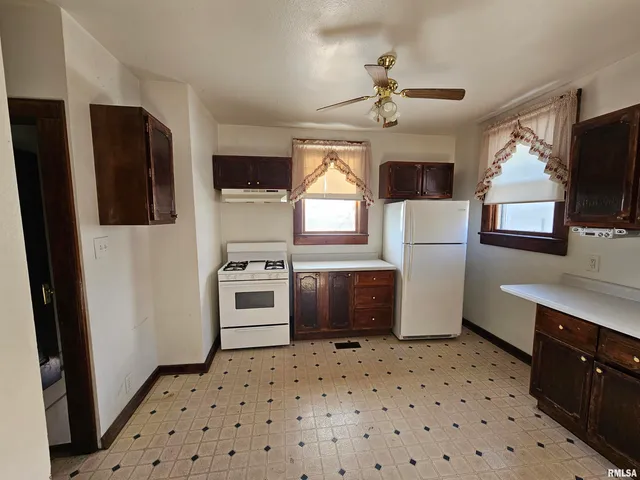 $97,000 | 318 Catherine Street, Pekin, IL 61554