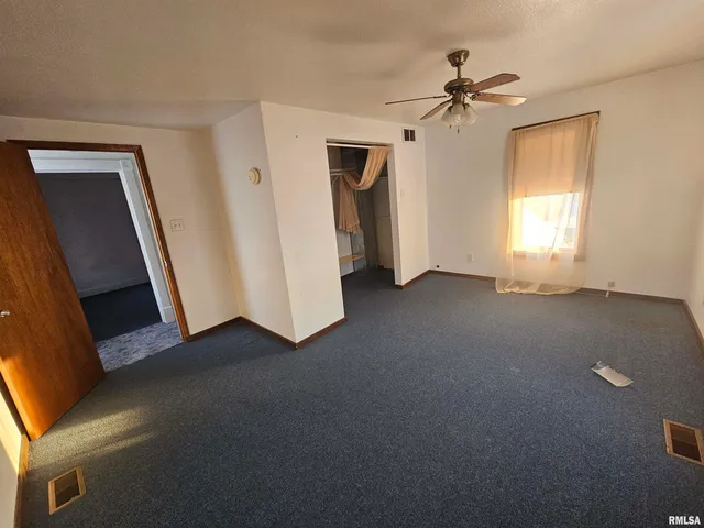 $97,000 | 318 Catherine Street, Pekin, IL 61554