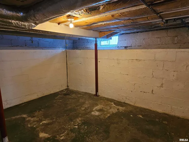 $97,000 | 318 Catherine Street, Pekin, IL 61554