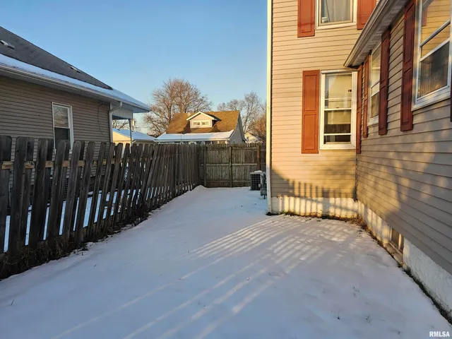 $97,000 | 318 Catherine Street, Pekin, IL 61554