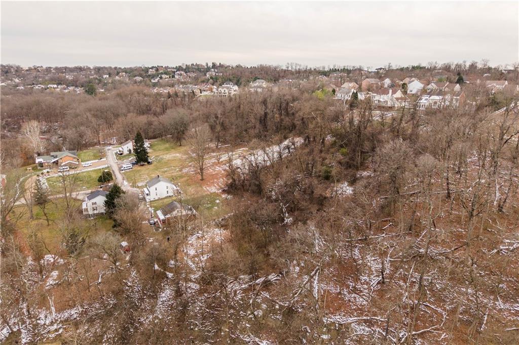 1853 Essen Hill Road Pittsburgh, PA 15241 - Photo 7 of 10 a view of a city