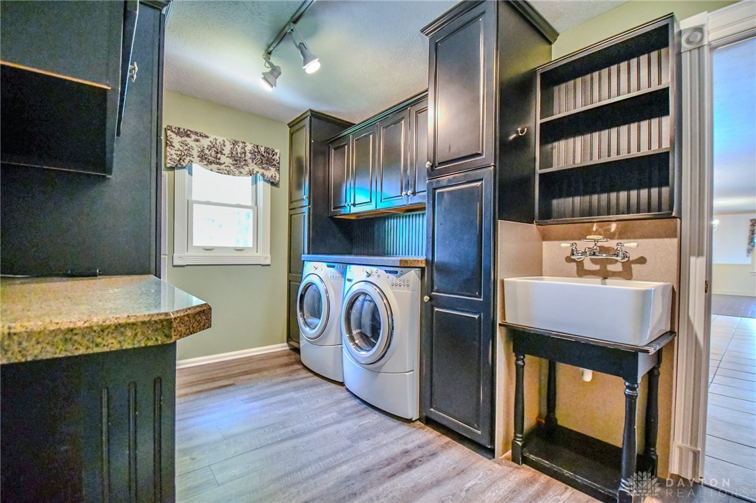 2652 Ridge Road Xenia, OH 45385 - Photo 23 of 78 Mud/Laundry Room