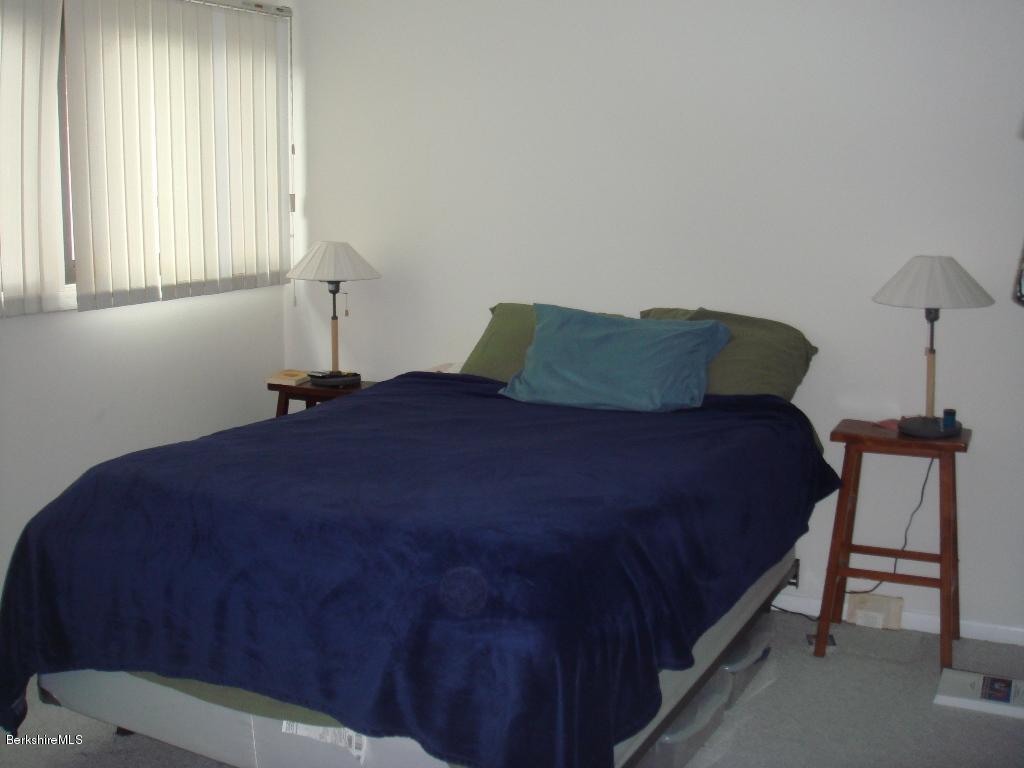 189 Stratton Road, Unit C5 Williamstown, MA 01267 - Photo 8 of 17 Bedroom 1