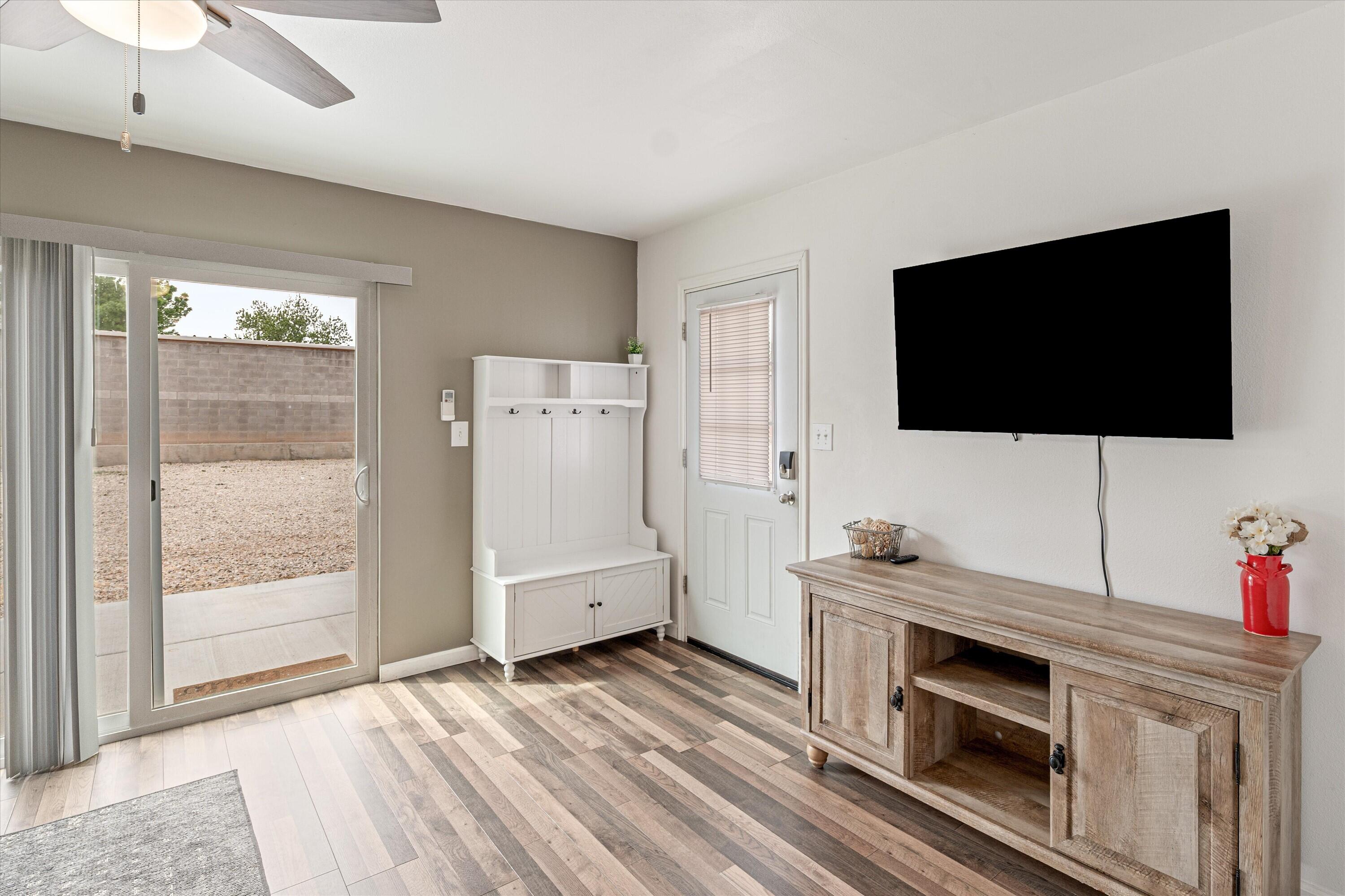 1649 West State Street Hurricane, UT 84737 - Photo 45 of 94 47 Unit B Entry