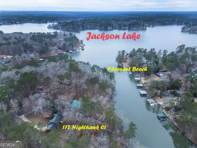 a sign that is on the side of the road