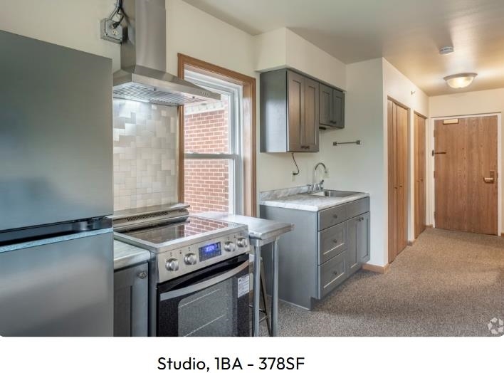 605 Chase Sun Prairie, WI 53590 - Photo 2 of 20