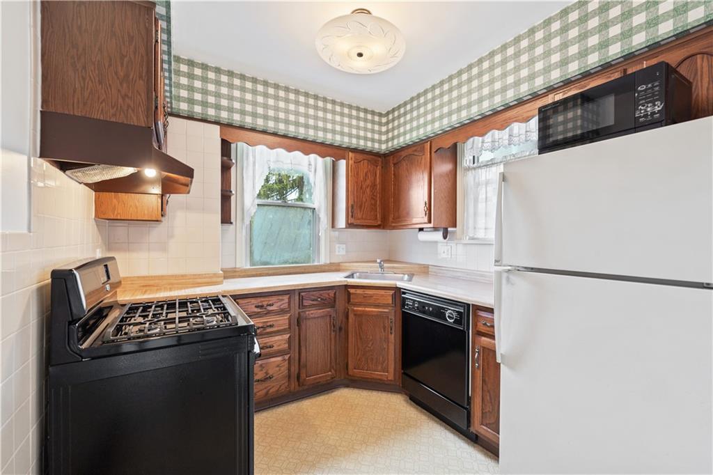 3418 Middletown Road Pittsburgh, PA 15204 - Photo 11 of 38 Gallery Image 11