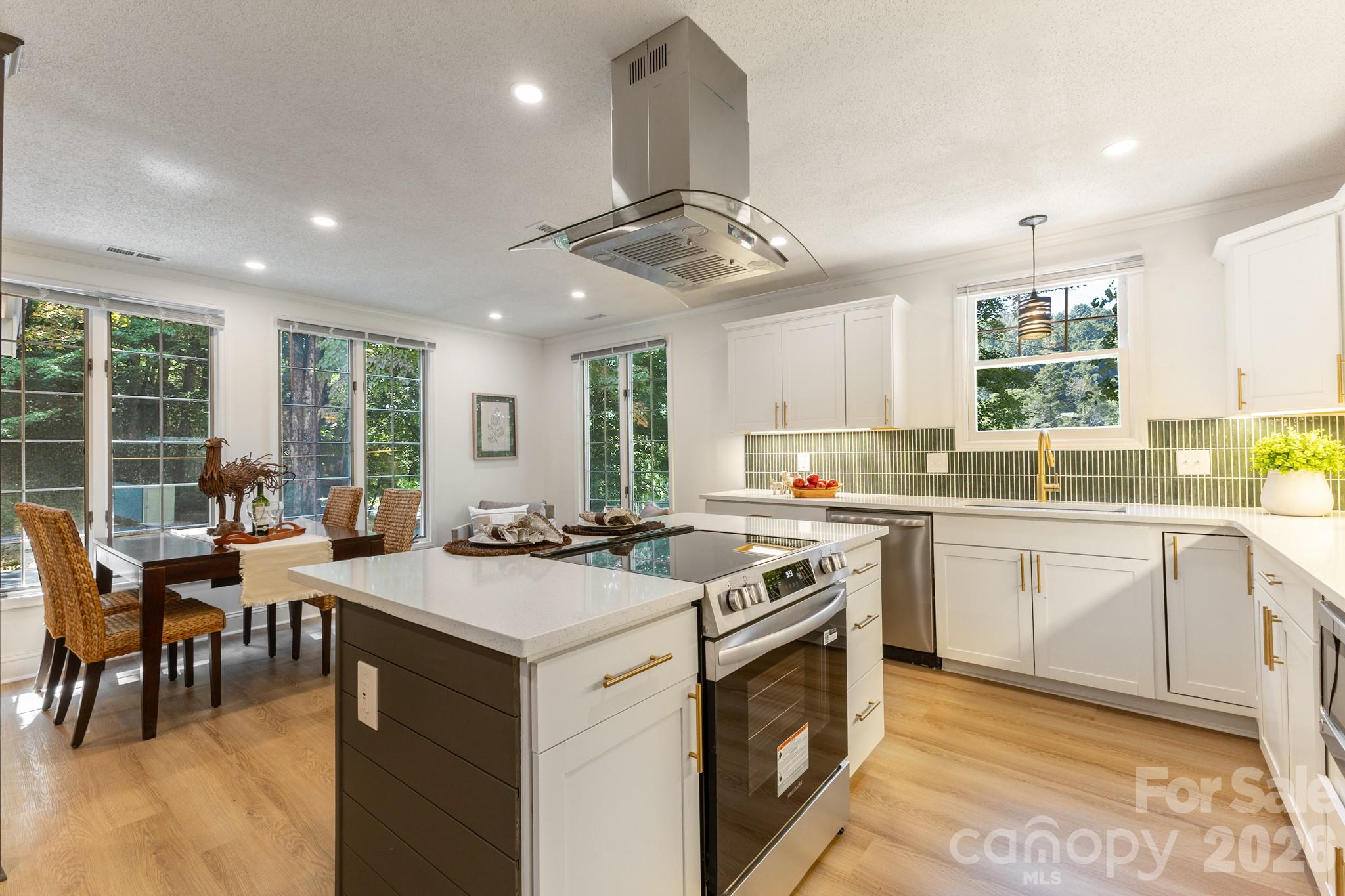 1846 Sunset Farms Road Whittier, NC 28789 - Photo 5 of 46 Gallery Image 5
