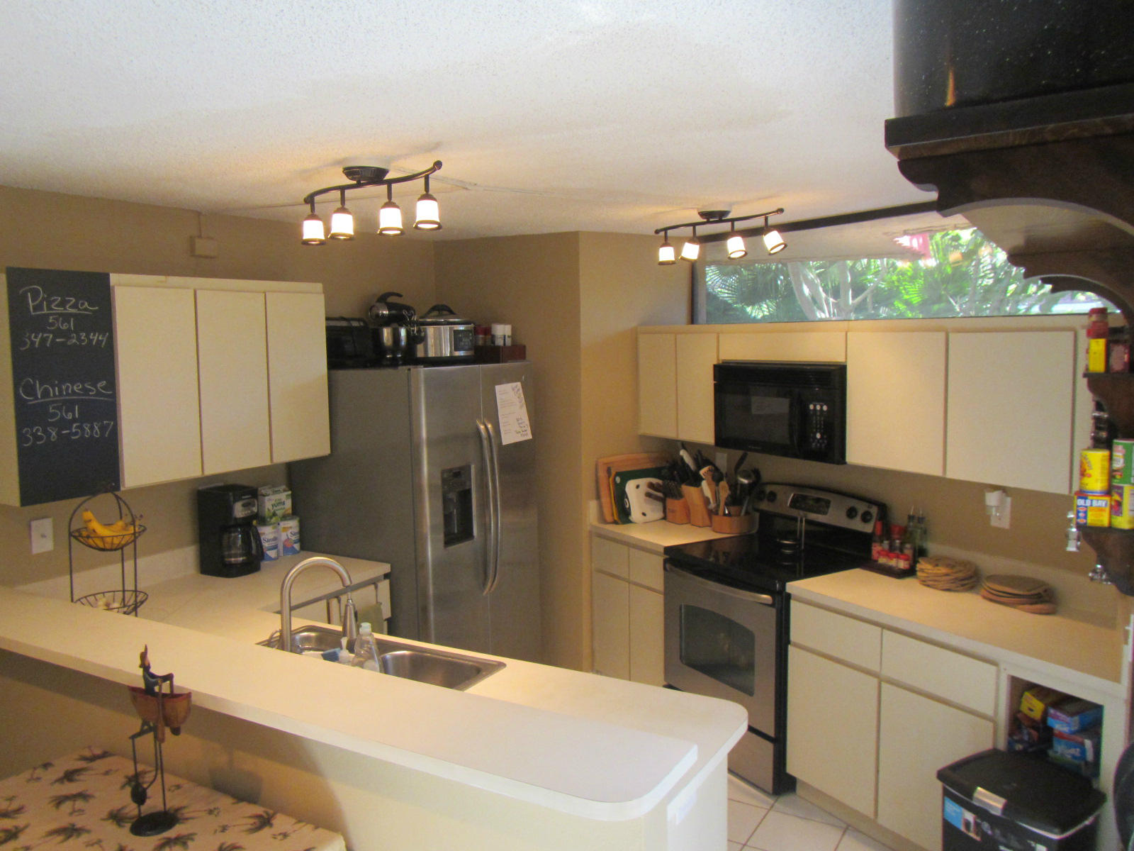 8213 Severn Drive, Unit D Boca Raton, FL 33433 - Photo 3 of 24 IMG_0336