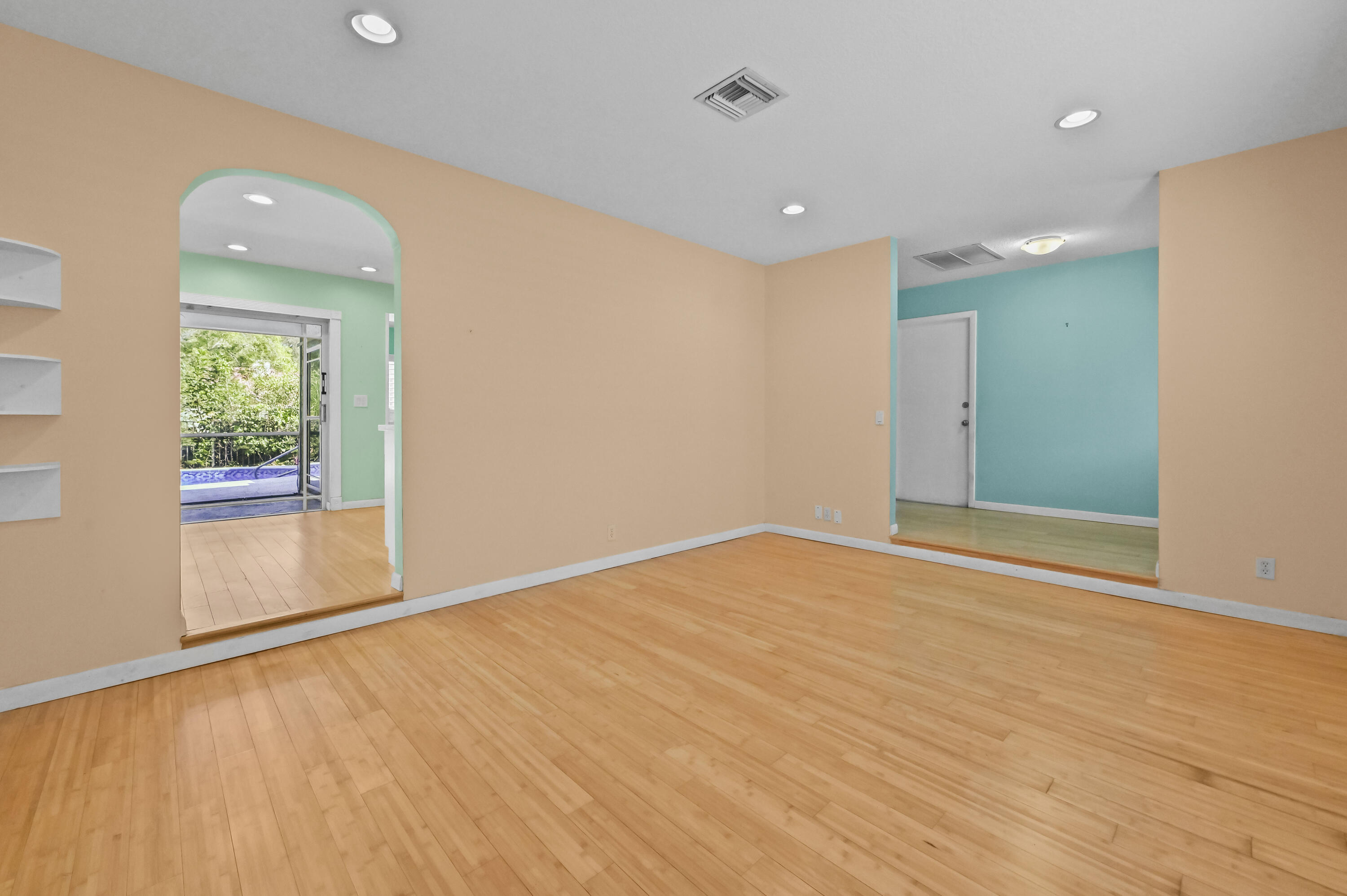 2009 Southwest 36th Avenue Delray Beach, FL 33445 - Photo 11 of 38 07 Family Room 03