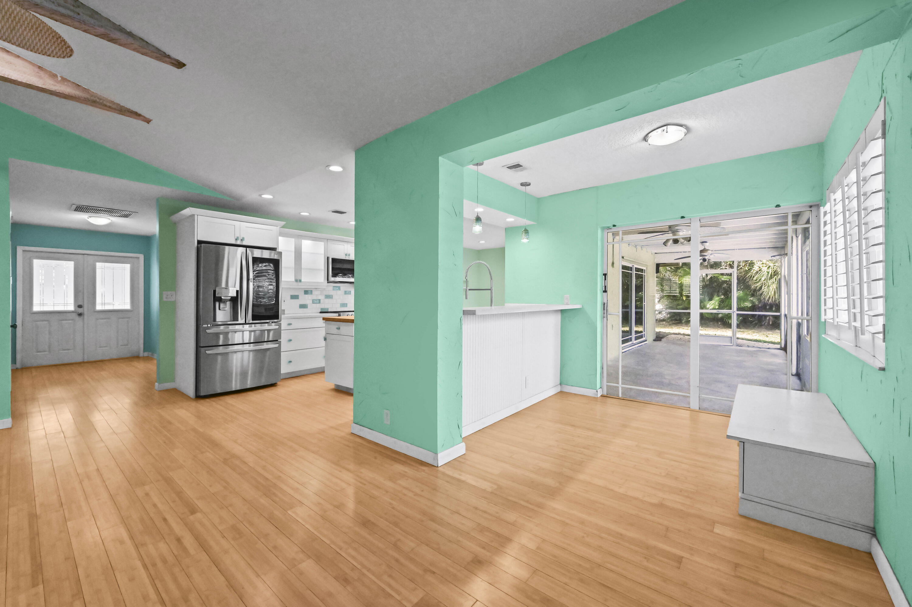 2009 Southwest 36th Avenue Delray Beach, FL 33445 - Photo 15 of 38 12 Entry 02