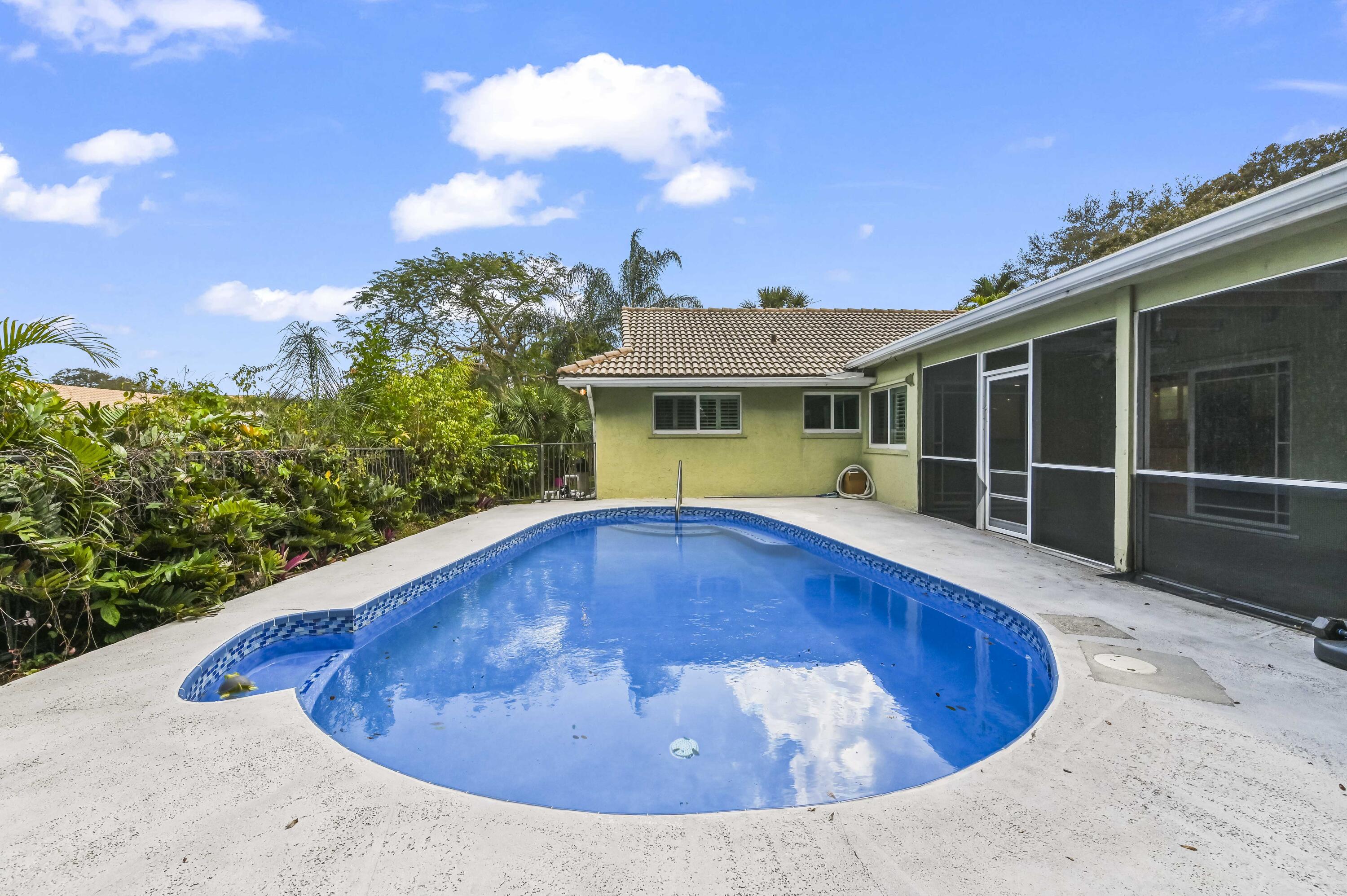 2009 Southwest 36th Avenue Delray Beach, FL 33445 - Photo 2 of 38 35 Swimming Pool 03