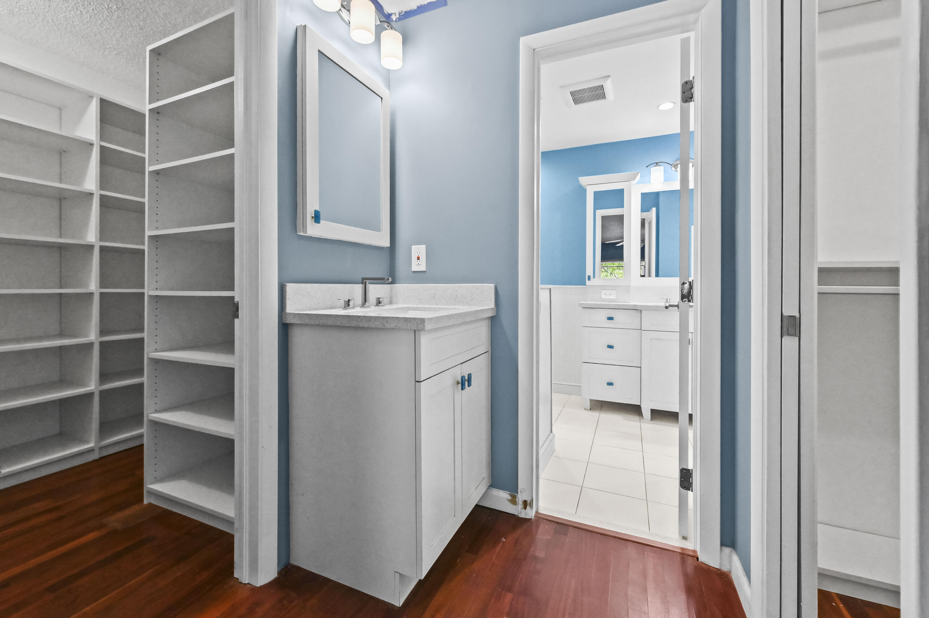 2009 Southwest 36th Avenue Delray Beach, FL 33445 - Photo 28 of 38 26 Entry 01