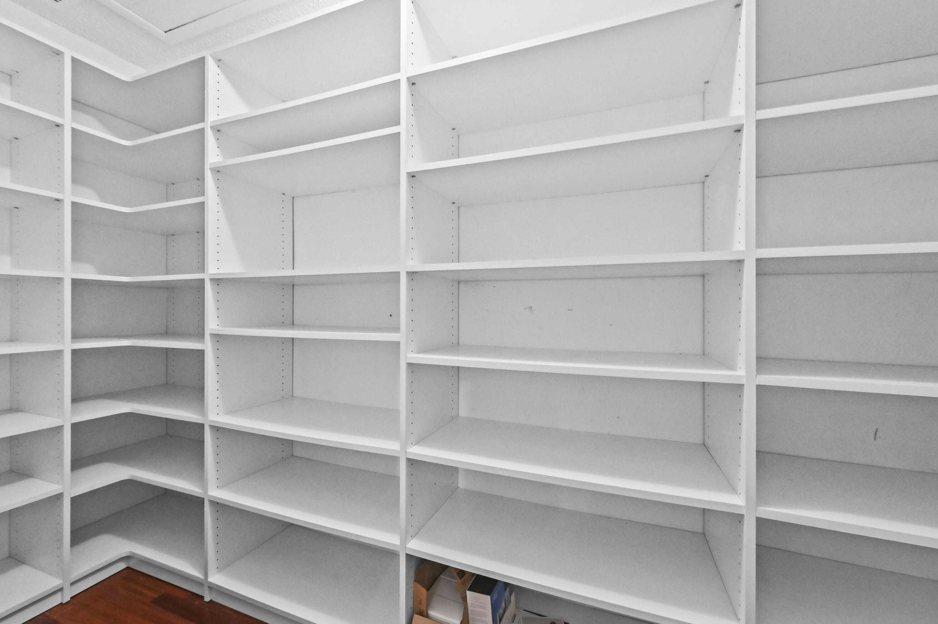 2009 Southwest 36th Avenue Delray Beach, FL 33445 - Photo 30 of 38 28 Closet 02