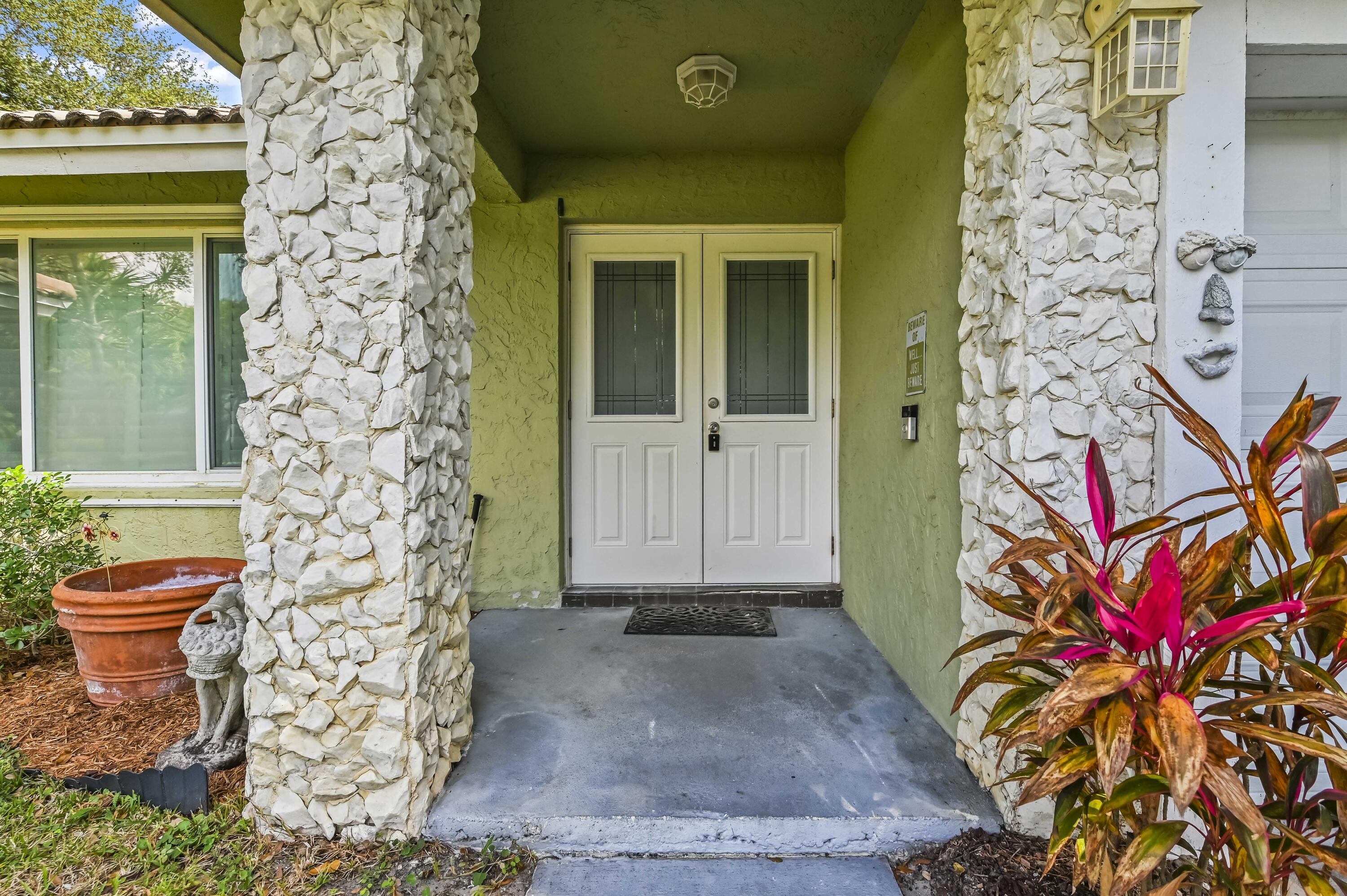 2009 Southwest 36th Avenue Delray Beach, FL 33445 - Photo 7 of 38 03 Entry 01
