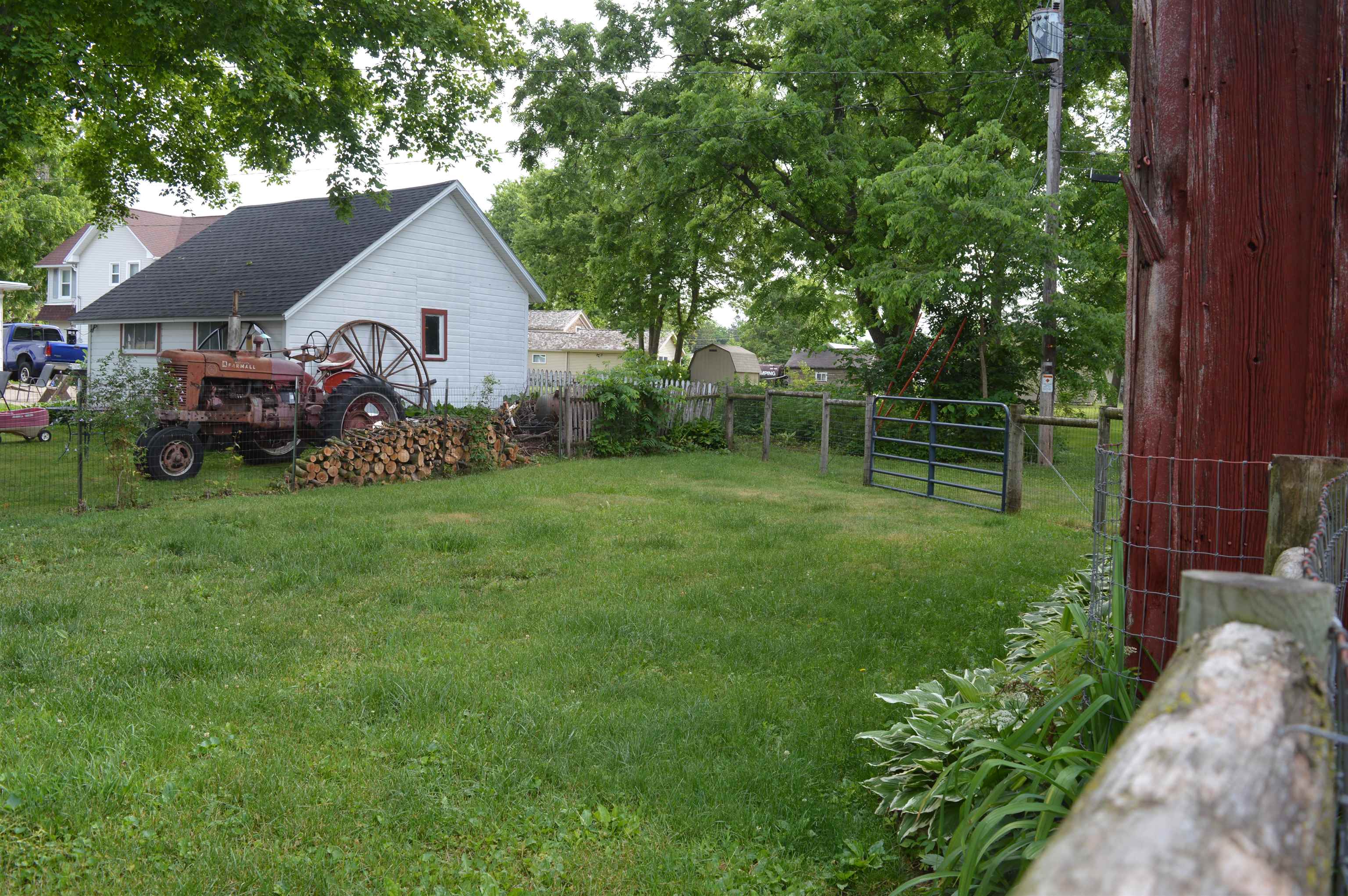 313 Pleasant Street Clinton, WI 53525 - Photo 39 of 42